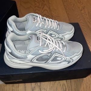 BRAND NEW DIOR B30 Sneakers  SIZE 42 / US MEN 8.5/9